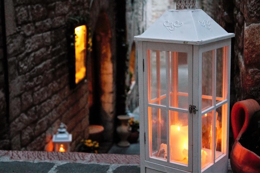 Hotel Il Vicoletto Ассизи Экстерьер фото